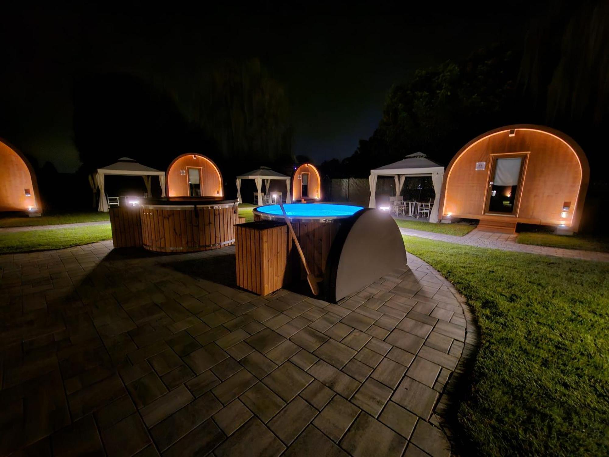 Vicolungo Glamour Lodge & Spa - Free Spa Hot Tub E Sauna 외부 사진