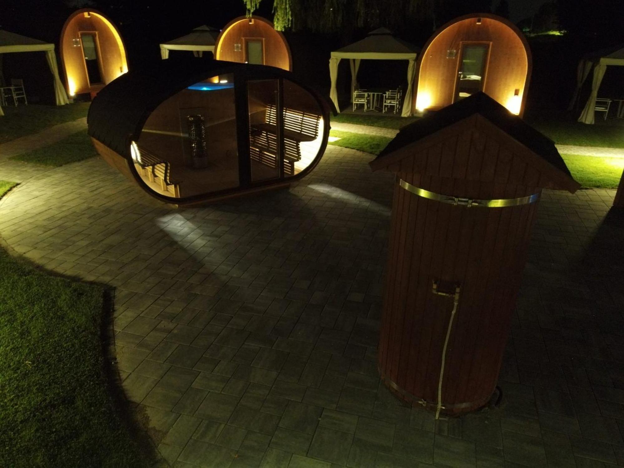 Vicolungo Glamour Lodge & Spa - Free Spa Hot Tub E Sauna 외부 사진